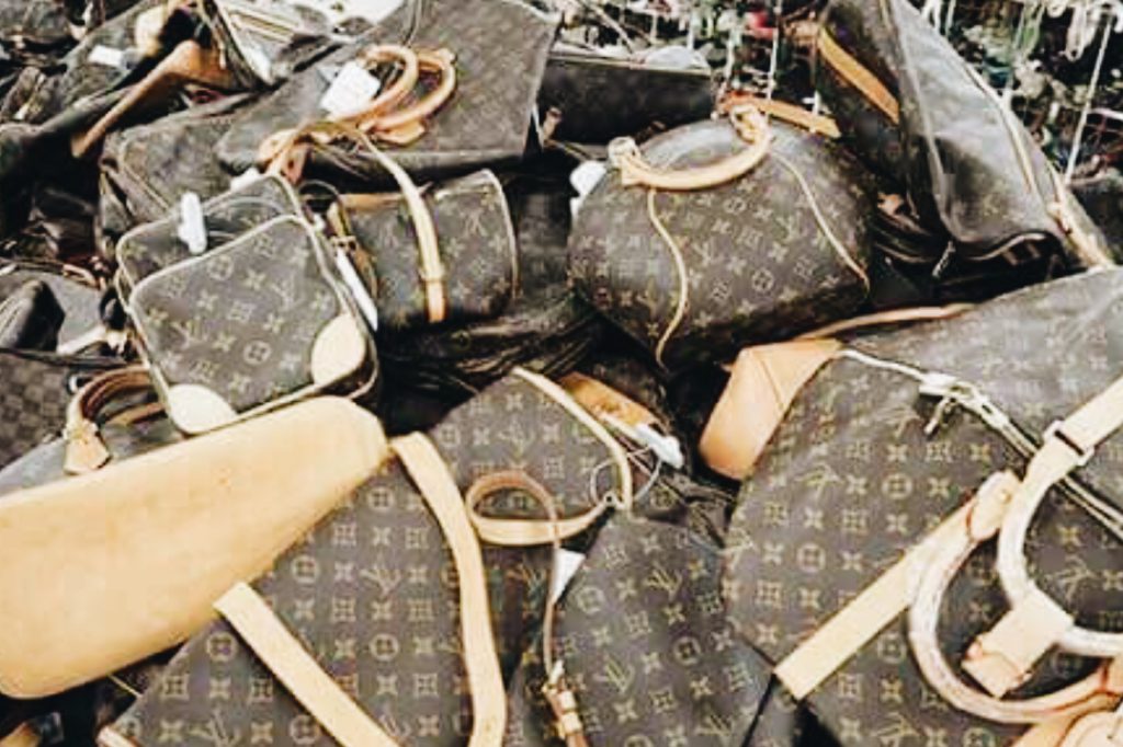 accelerator Duplikering Blank That Wild and Crazy Louis Vuitton Bags Sale in Tokyo! – The Bag Hag Diaries
