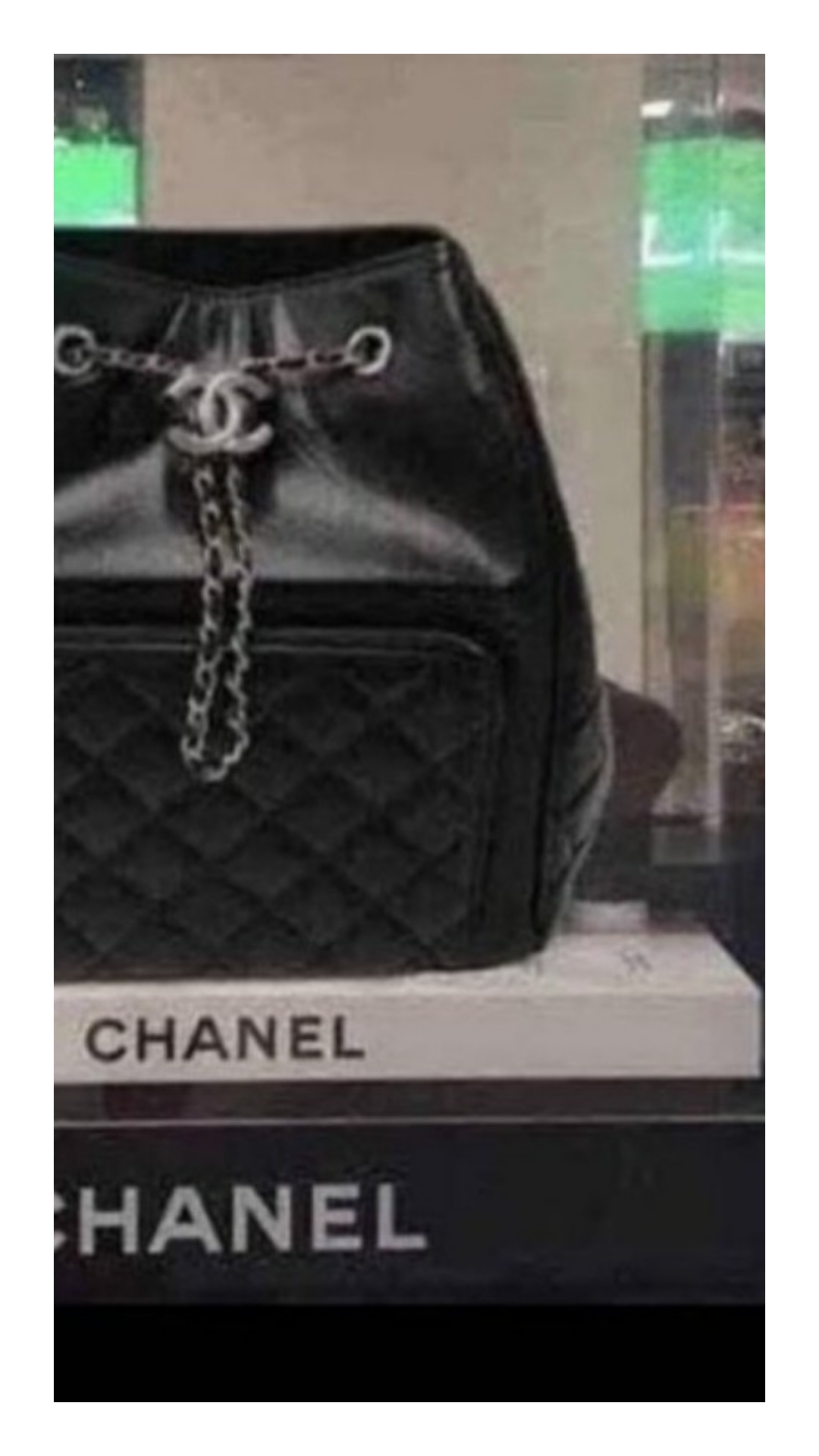 CHANEL VIP GIFT BAG ♡ 2 items in a box 